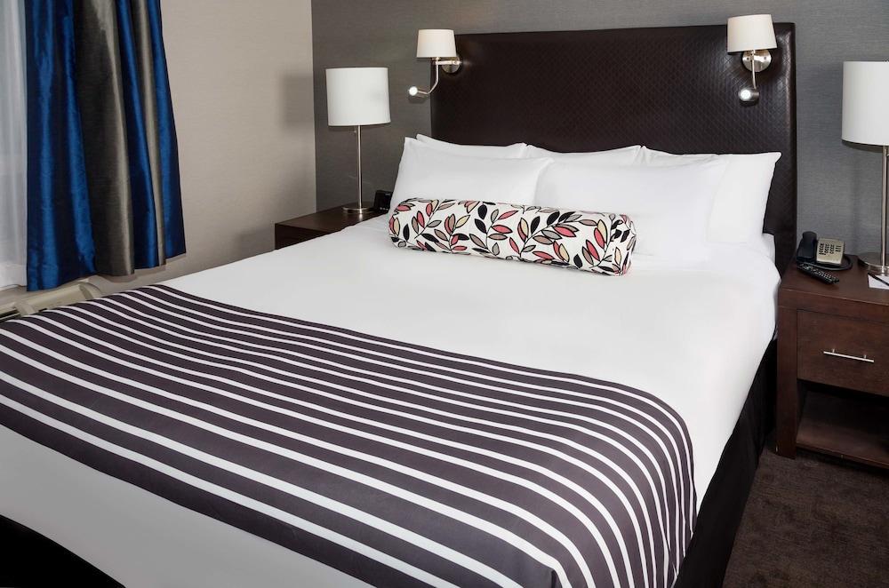 Sandman Signature Edmonton South Hotel Bagian luar foto