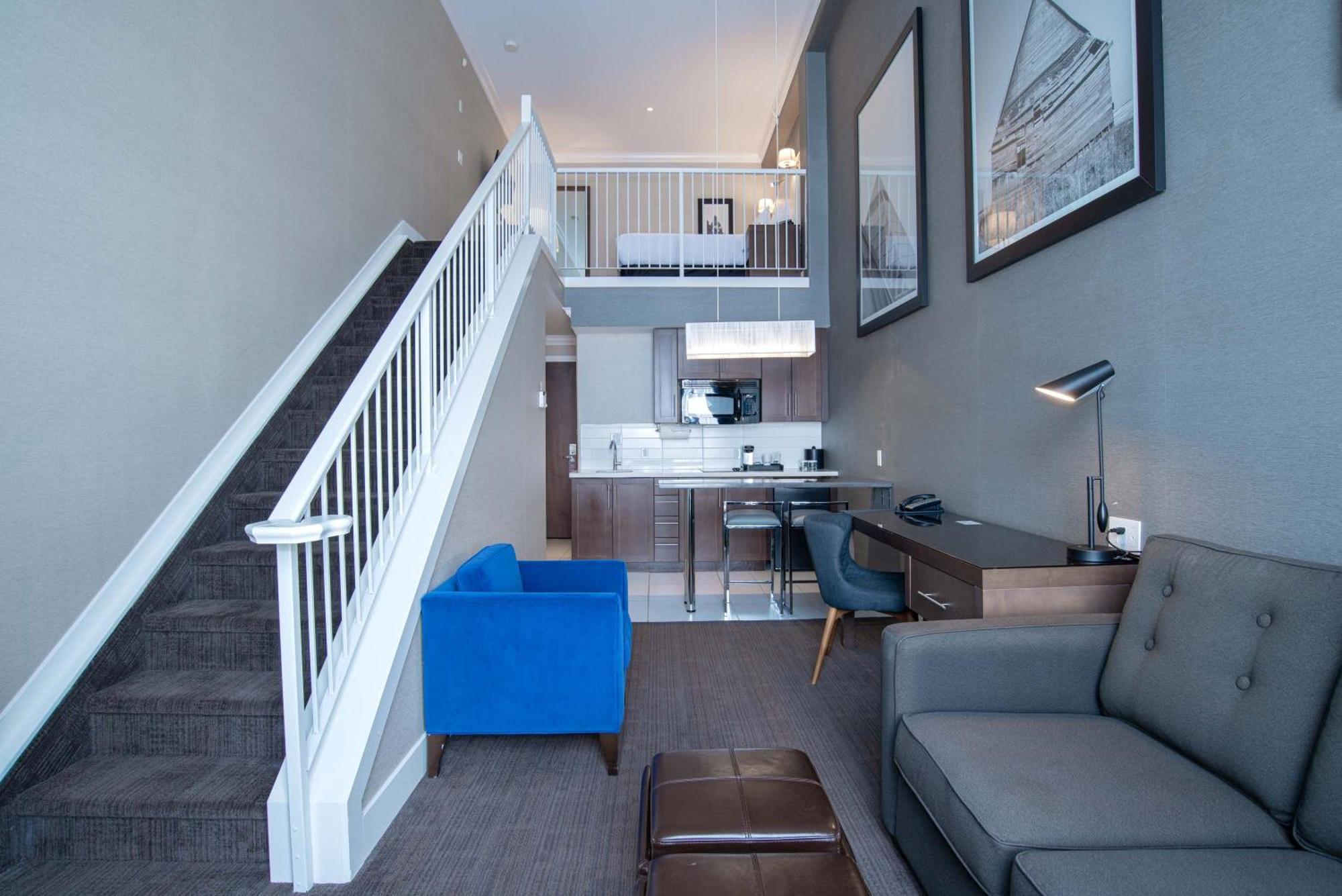 Sandman Signature Edmonton South Hotel Bagian luar foto