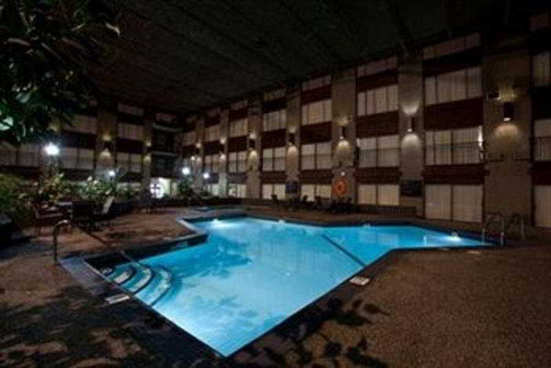 Sandman Signature Edmonton South Hotel Bagian luar foto